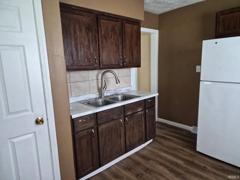 Tiny photo for 3817 Belle Vista VIS, South Bend, IN 46619 (MLS # 202635293)