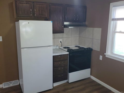 Tiny photo for 3817 Belle Vista VIS, South Bend, IN 46619 (MLS # 202635293)