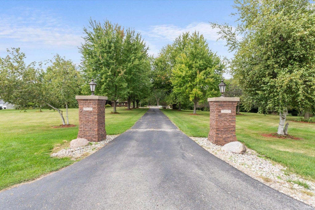 Photo of 5465 N Feather Valley Road, Fremont, IN 46737 (MLS # 202638231)