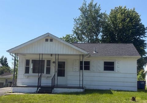 Photo of 110 Forest Park Drive, Bedford, IN 47421 (MLS # 202617851)