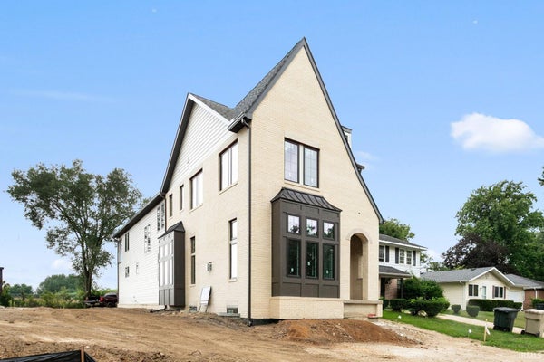 1123 N TWYCKENHAM DR, SOUTH BEND, IN 46617 - Image c089b2e5b1cd2857e577a935806df464/3346746414