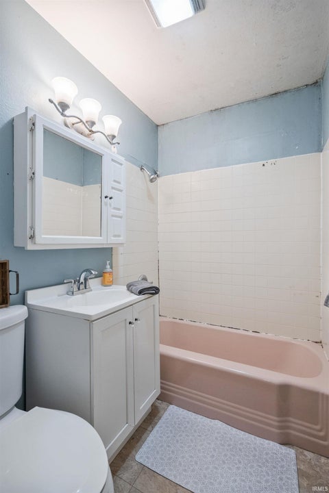 Tiny photo for 6001 Kiowa Street, Kokomo, IN 46902 (MLS # 202640003)