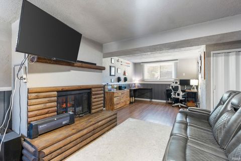 Tiny photo for 308 CYPRESS Court, Kokomo, IN 46902 (MLS # 202540578)