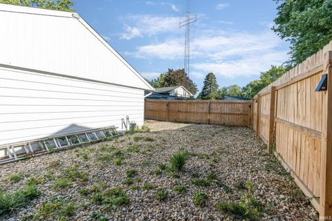 Tiny photo for 308 CYPRESS Court, Kokomo, IN 46902 (MLS # 202540578)