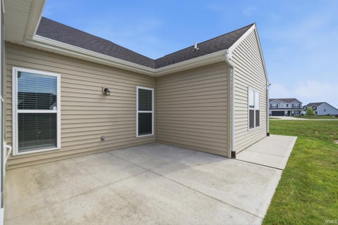 Tiny photo for 14719 Verona Lakes Passage, Fort Wayne, IN 46814 (MLS # 202626727)