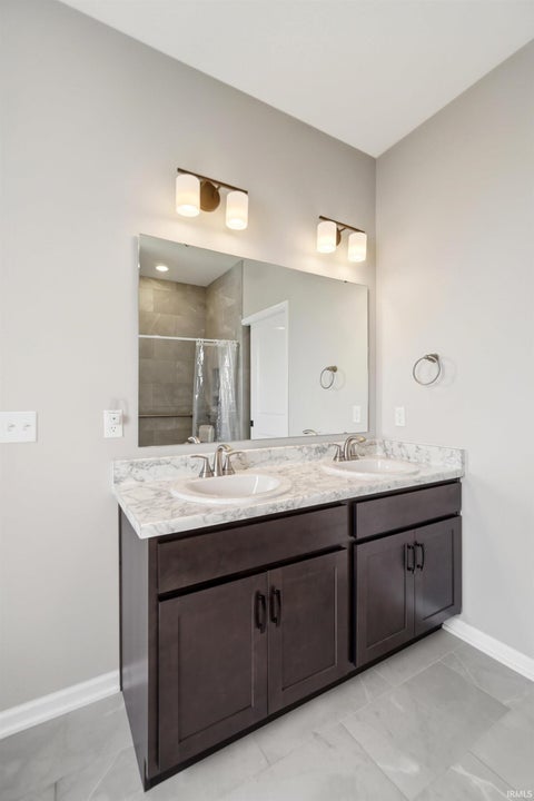Tiny photo for 14719 Verona Lakes Passage, Fort Wayne, IN 46814 (MLS # 202626727)