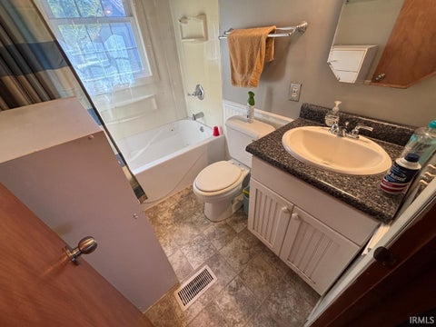 Tiny photo for 3310 S 1000 W, Anderson, IN 46012 (MLS # 202643549)