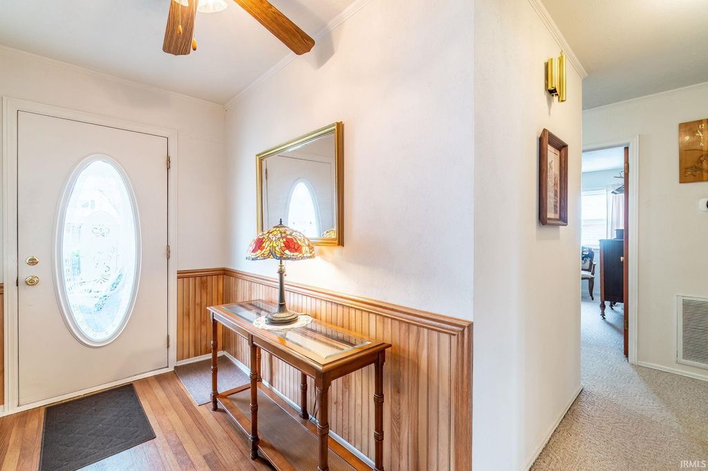 Photo of 401 Meadow Lane, Hartford City, IN 47348 (MLS # 202611301)