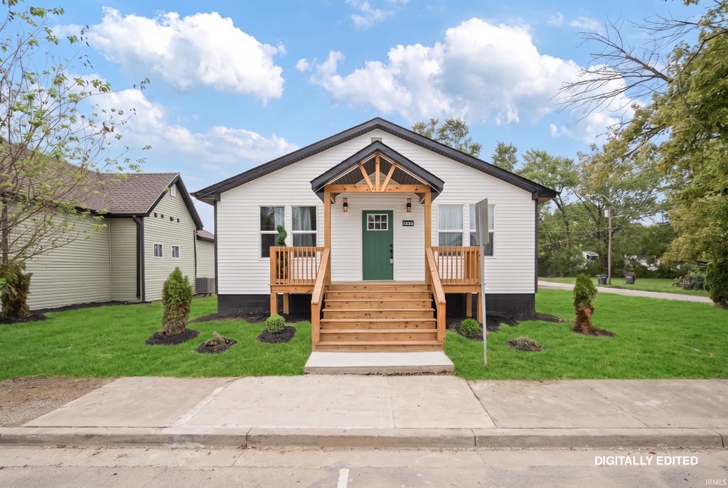 Photo of 801 E SUPERIOR Street, Kokomo, IN 46901 (MLS # 202639991)