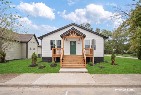 Tiny photo for 801 E SUPERIOR Street, Kokomo, IN 46901 (MLS # 202639991)