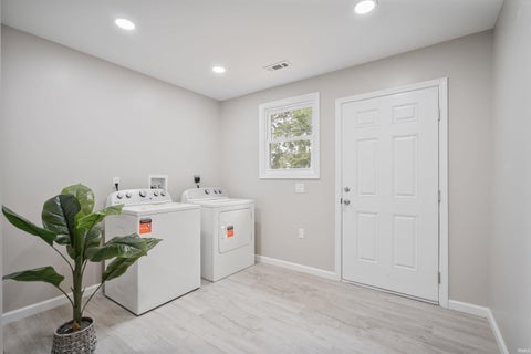 Tiny photo for 801 E SUPERIOR Street, Kokomo, IN 46901 (MLS # 202639991)