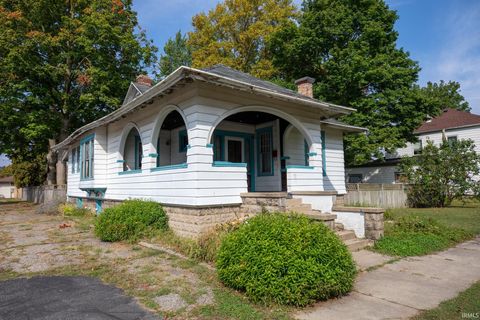 Tiny photo for 624 Jefferson Street, Rochester, IN 46975 (MLS # 202538600)