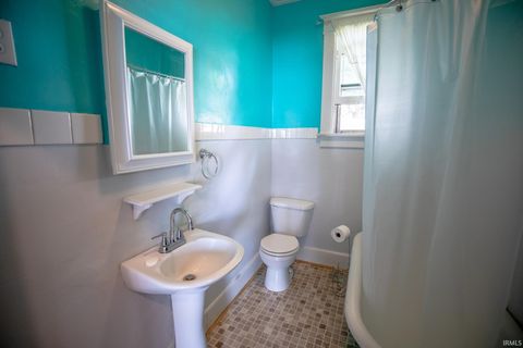 Tiny photo for 624 Jefferson Street, Rochester, IN 46975 (MLS # 202538600)