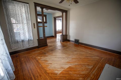 Tiny photo for 624 Jefferson Street, Rochester, IN 46975 (MLS # 202538600)