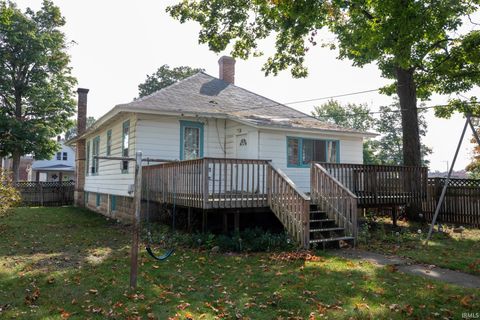 Tiny photo for 624 Jefferson Street, Rochester, IN 46975 (MLS # 202538600)