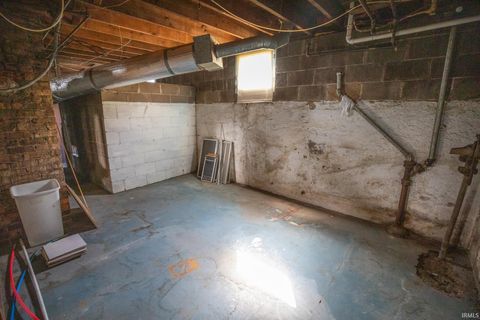 Tiny photo for 624 Jefferson Street, Rochester, IN 46975 (MLS # 202538600)