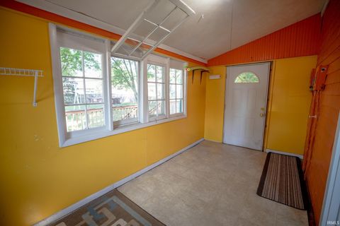 Tiny photo for 624 Jefferson Street, Rochester, IN 46975 (MLS # 202538600)