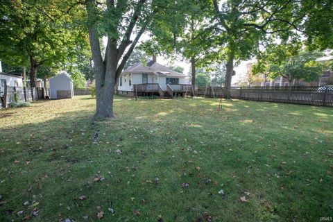 Tiny photo for 624 Jefferson Street, Rochester, IN 46975 (MLS # 202538600)