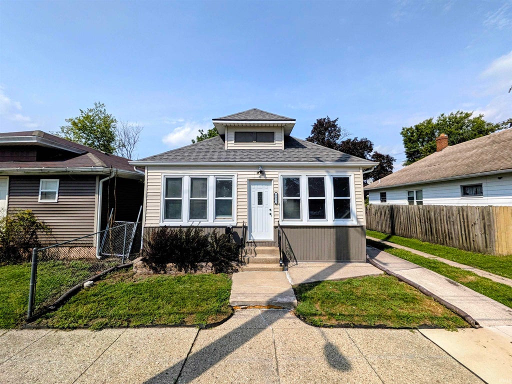 Photo of 2617 Dunham Street, South Bend, IN 46619 (MLS # 202636075)