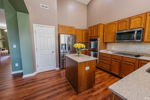 Tiny photo for 5404 W Cobblestone Street, Bloomington, IN 47403 (MLS # 202639412)