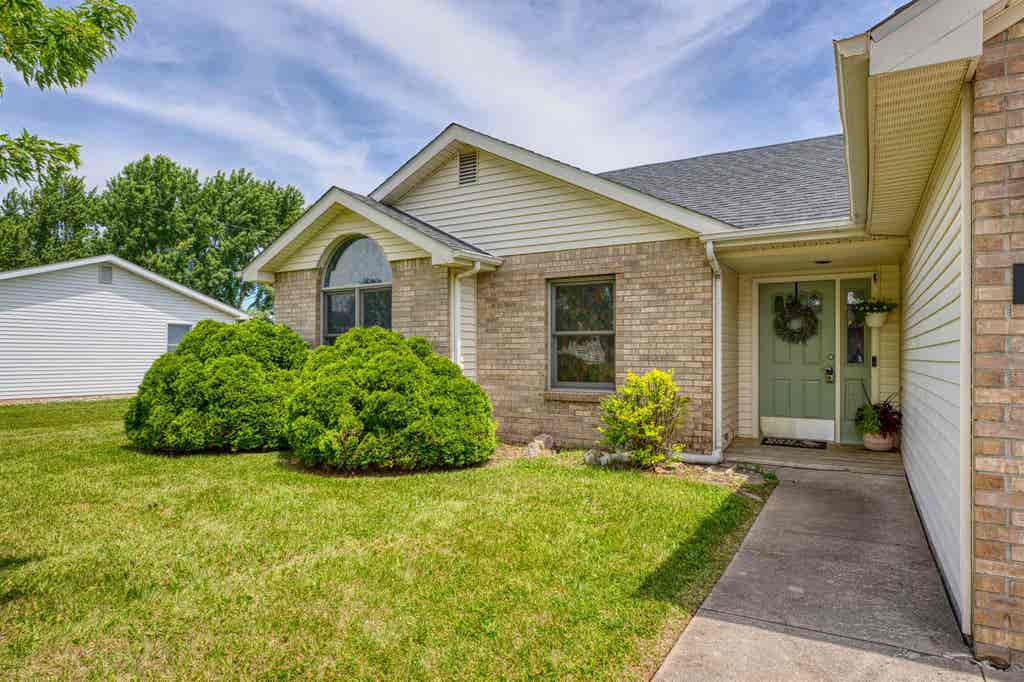 Photo of 609 Sandalwood Drive, Ossian, IN 46777 (MLS # 202624045)
