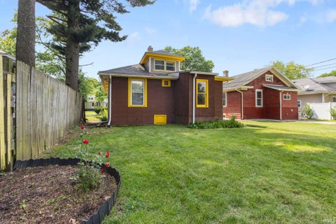 Tiny photo for 1818 Leer Street, South Bend, IN 46613 (MLS # 202625521)