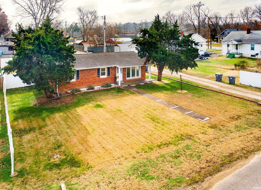 Photo of 3416 Marion Avenue, Evansville, IN 47712 (MLS # 202547206)