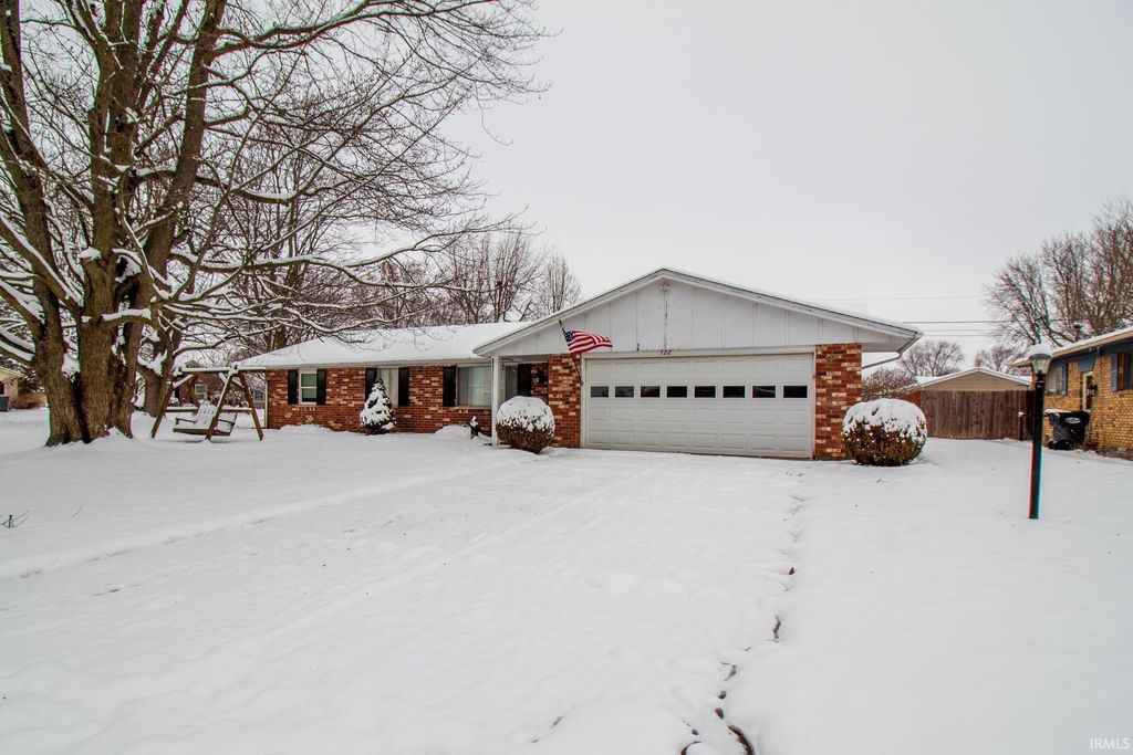 Photo of 522 Royale Drive, Union City, IN 47390 (MLS # 202547923)