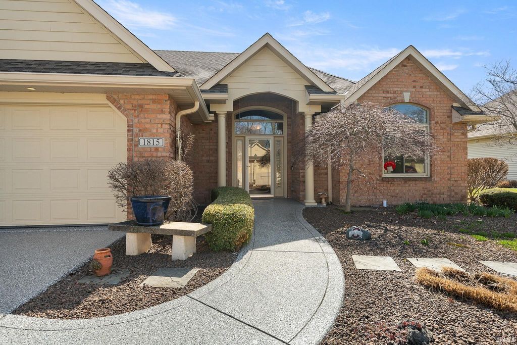 Photo of 1815 Bent Tree Court, Auburn, IN 46706 (MLS # 202609607)