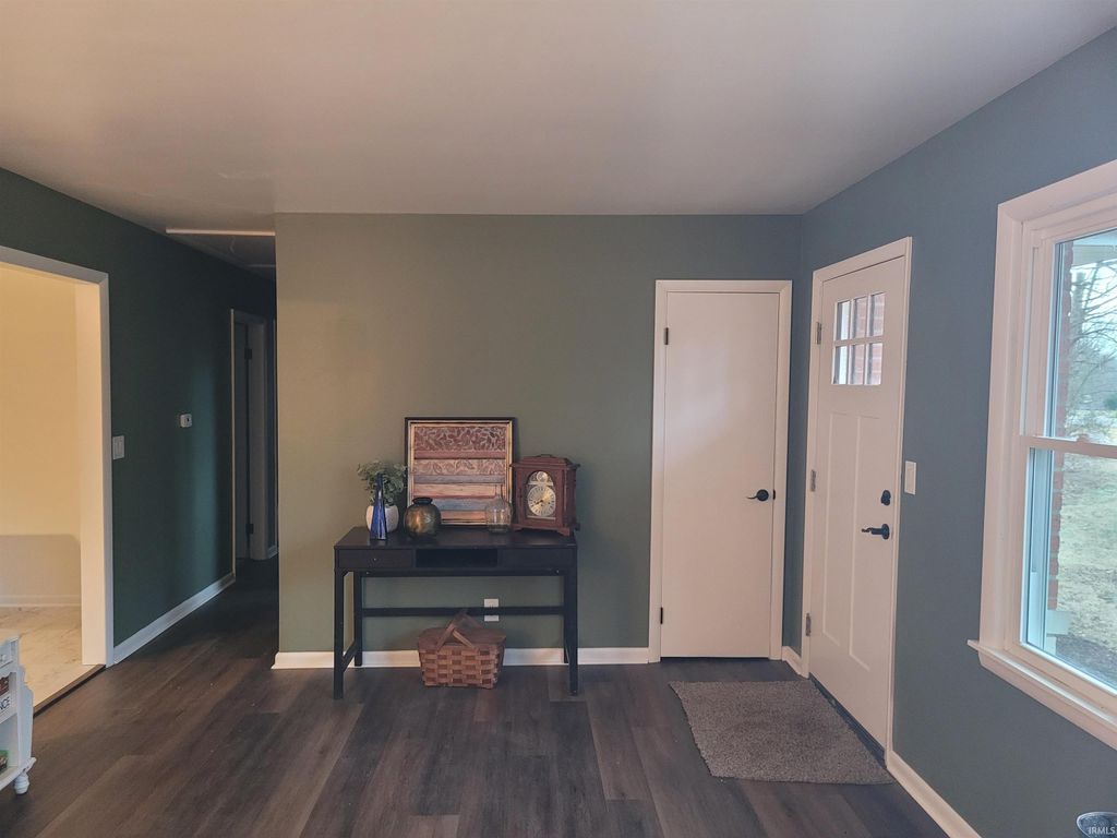 Photo of 4535 Kuebler Road, Evansville, IN 47720 (MLS # 202549785)