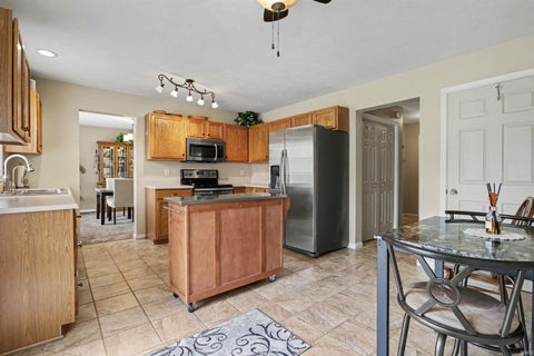 Tiny photo for 51665 Sandelwood Court, Granger, IN 46530 (MLS # 202627484)
