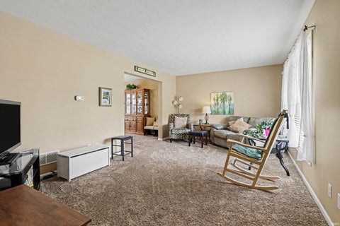 Tiny photo for 51665 Sandelwood Court, Granger, IN 46530 (MLS # 202627484)