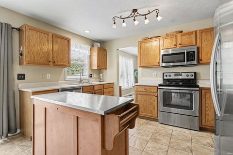 Tiny photo for 51665 Sandelwood Court, Granger, IN 46530 (MLS # 202627484)