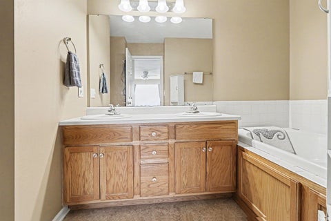 Tiny photo for 51665 Sandelwood Court, Granger, IN 46530 (MLS # 202627484)