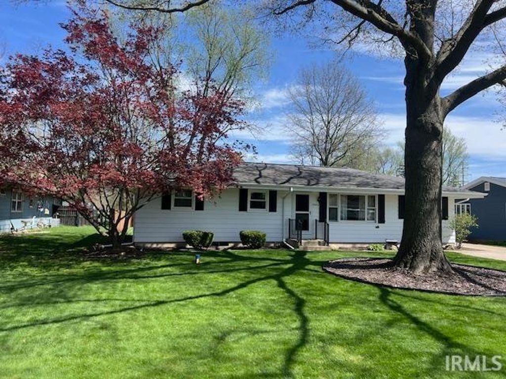 Photo of 54426 32Nd Street, South Bend, IN 46635 (MLS # 202613812)