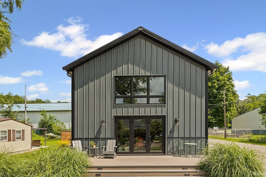 Photo of 8013 N Frazer Beach Drive, Monticello, IN 47960 (MLS # 202606248)