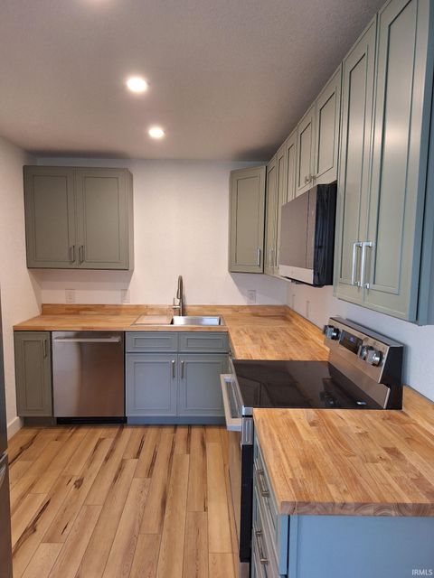 Tiny photo for 729 E Main Street, Warsaw, IN 46580 (MLS # 202614385)