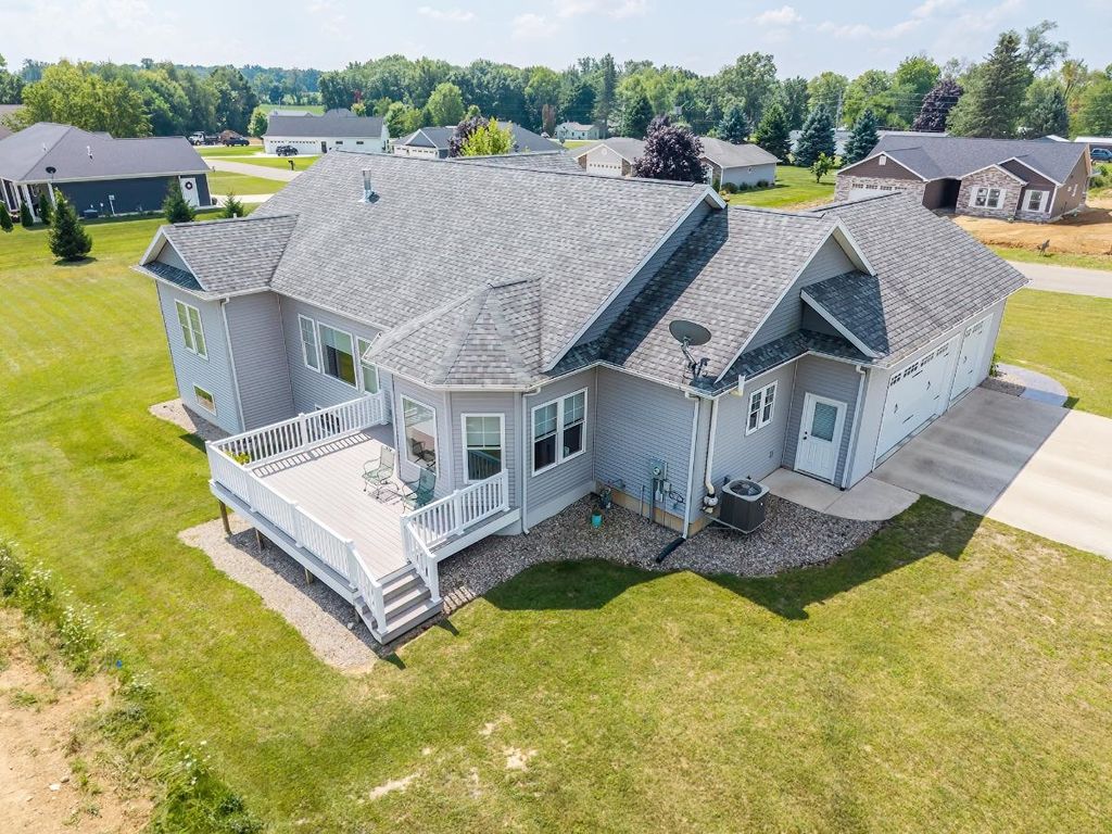 Photo of 3020 N 415 W, Angola, IN 46703 (MLS # 202606403)