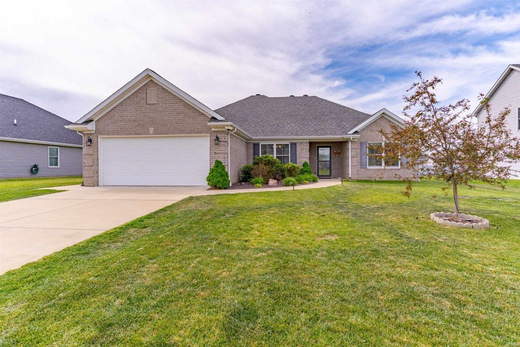 Photo of 7535 Tealwood Court, Evansville, IN 47715 (MLS # 202613597)
