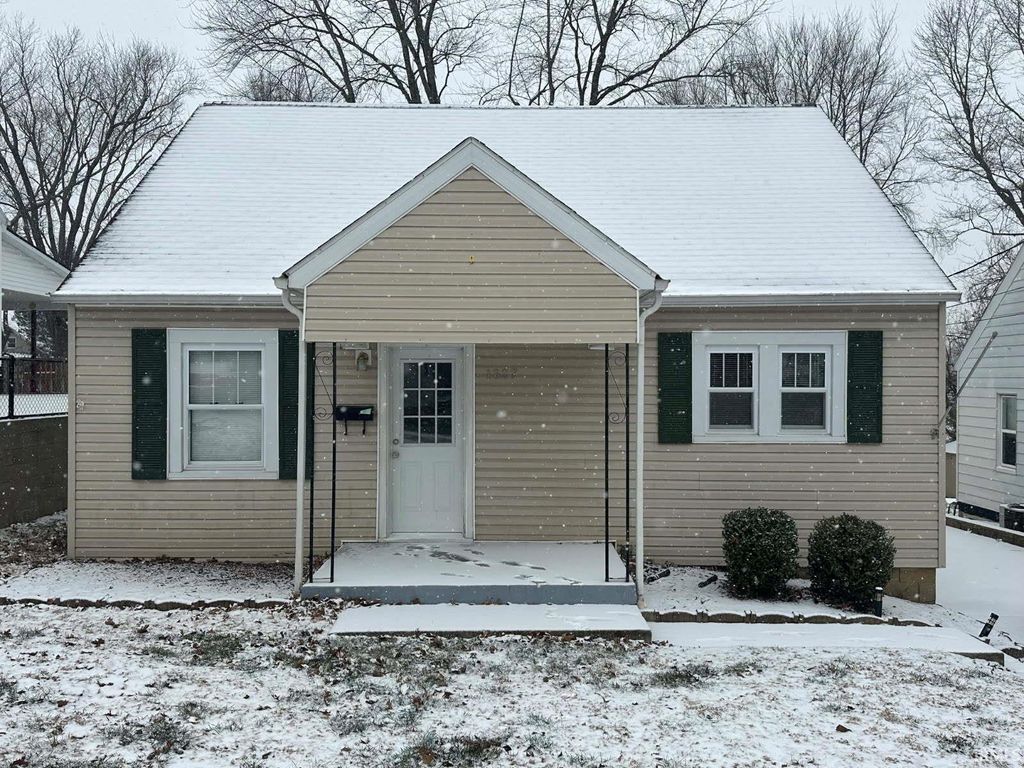 Photo of 1327 Greene Street, Jasper, IN 47546 (MLS # 202603310)
