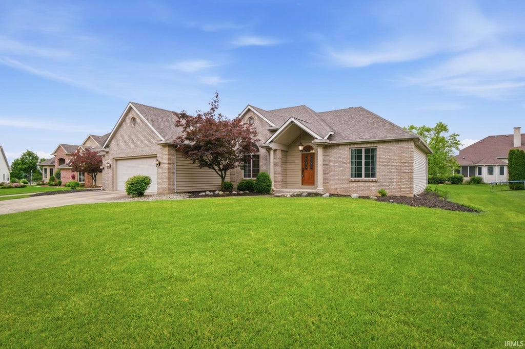 Photo of 6719 Tralee Court, Fort Wayne, IN 46835 (MLS # 202624994)