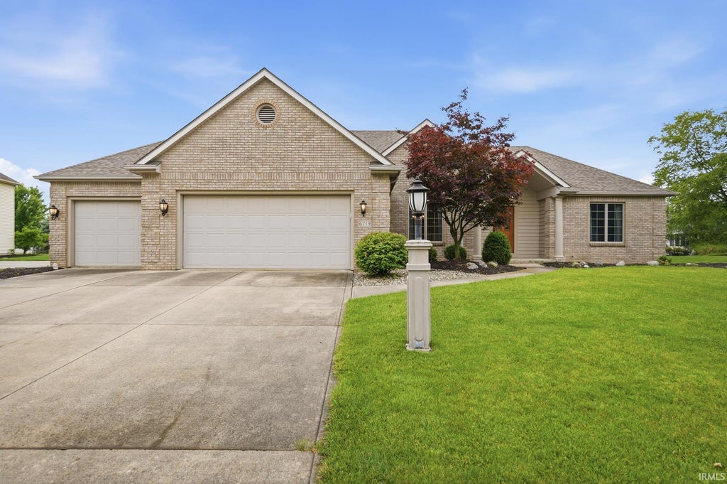 Photo of 6719 Tralee Court, Fort Wayne, IN 46835 (MLS # 202624994)
