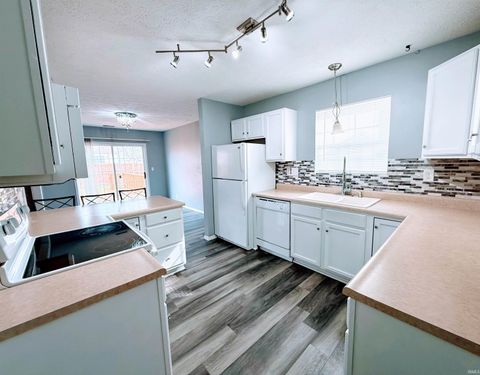 Tiny photo for 324 Persimmon Trail, Lafayette, IN 47909 (MLS # 202531673)
