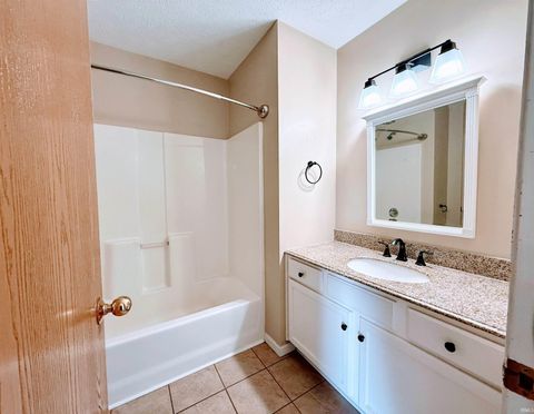 Tiny photo for 324 Persimmon Trail, Lafayette, IN 47909 (MLS # 202531673)
