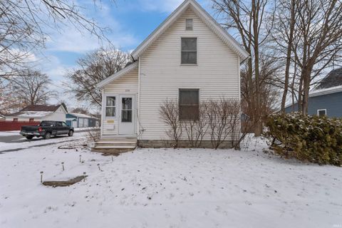 Photo of 236 W 6th Street, Peru, IN 46970 (MLS # 202605777)