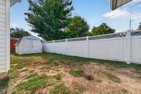 Tiny photo for 605 MAUMEE Drive, Kokomo, IN 46902 (MLS # 202642345)