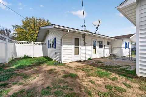 Tiny photo for 605 MAUMEE Drive, Kokomo, IN 46902 (MLS # 202642345)