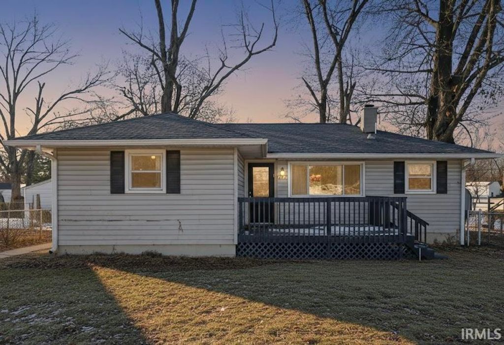 Photo of 2501 Sweetser Avenue, Evansville, IN 47714 (MLS # 202604496)