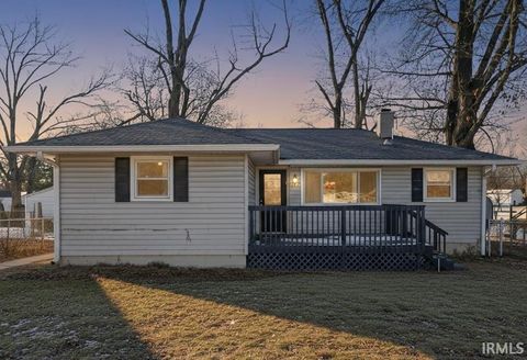 Photo of 2501 Sweetser Avenue, Evansville, IN 47714 (MLS # 202604496)
