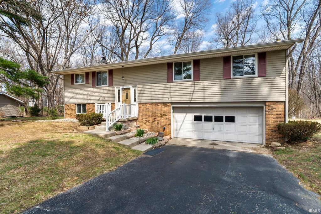 Photo of 45 Samuel Court, Lafayette, IN 47905 (MLS # 202611127)